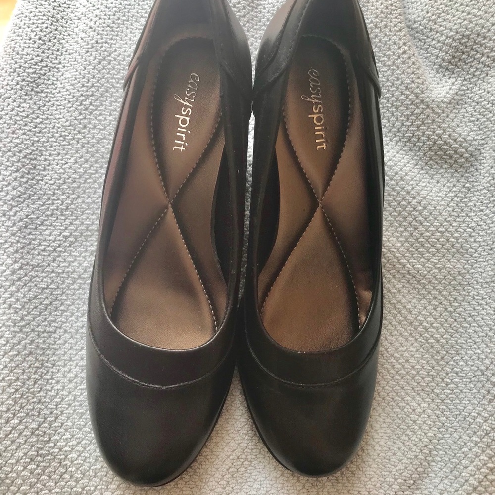 Easy Spirit comfortable work shoes